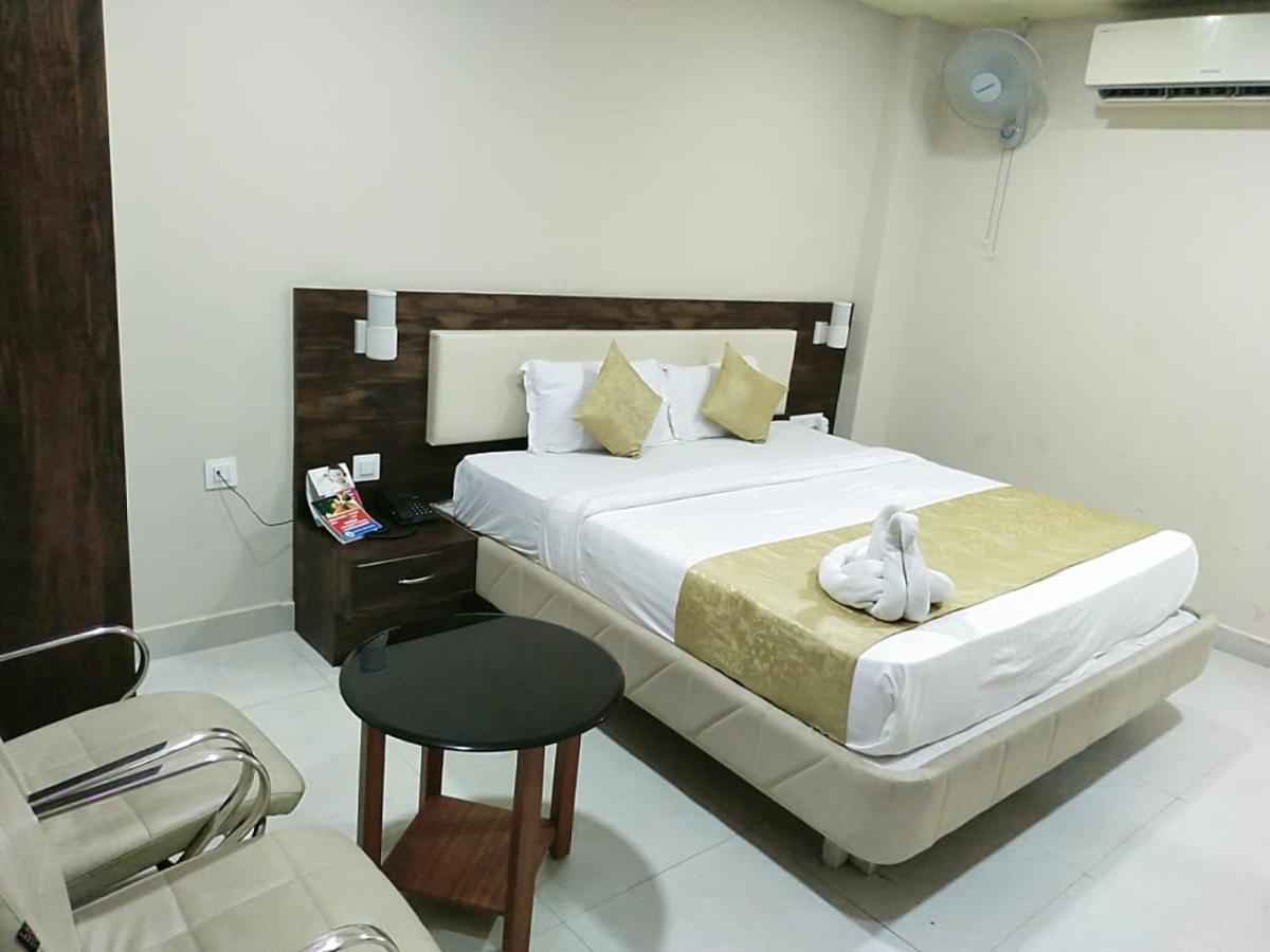 Bensen Hotel Purî Extérieur photo