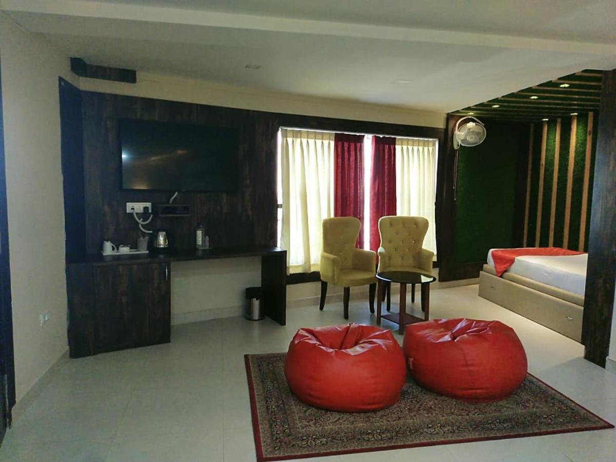 Bensen Hotel Purî Extérieur photo